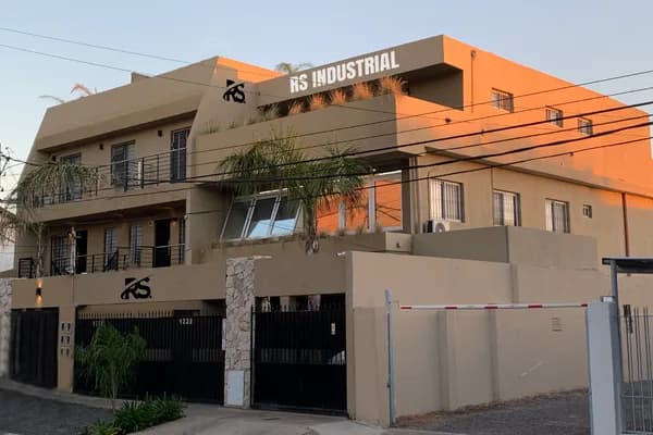 Frente de RS Industrial en Puerto Rico 1234, Martínez, Buenos Aires, Argentina